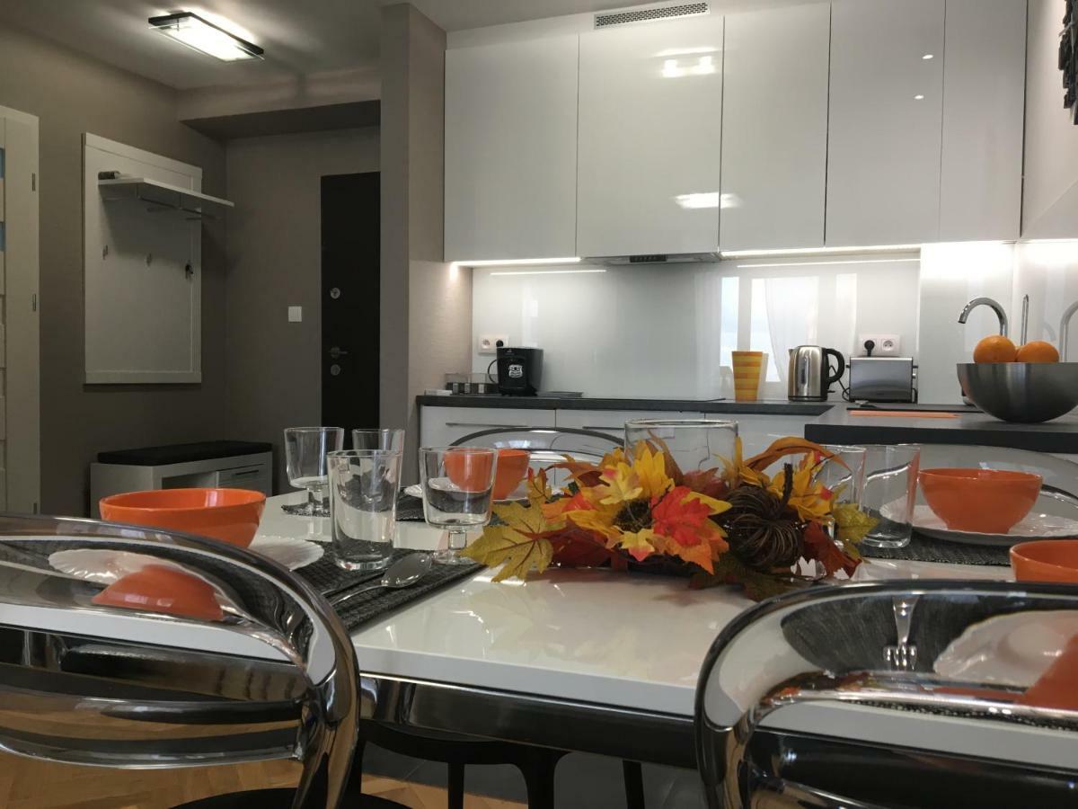 דירות ורשה Apartament Emilia מראה חיצוני תמונה